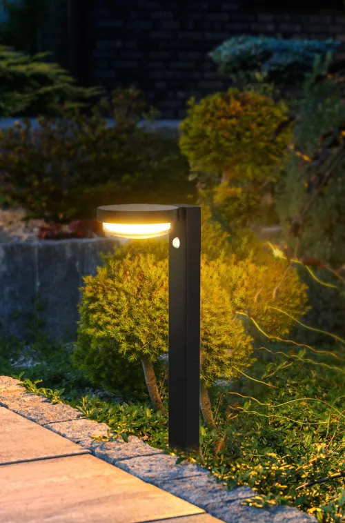 What is the impact of the size of solar panels on solar garden lights.