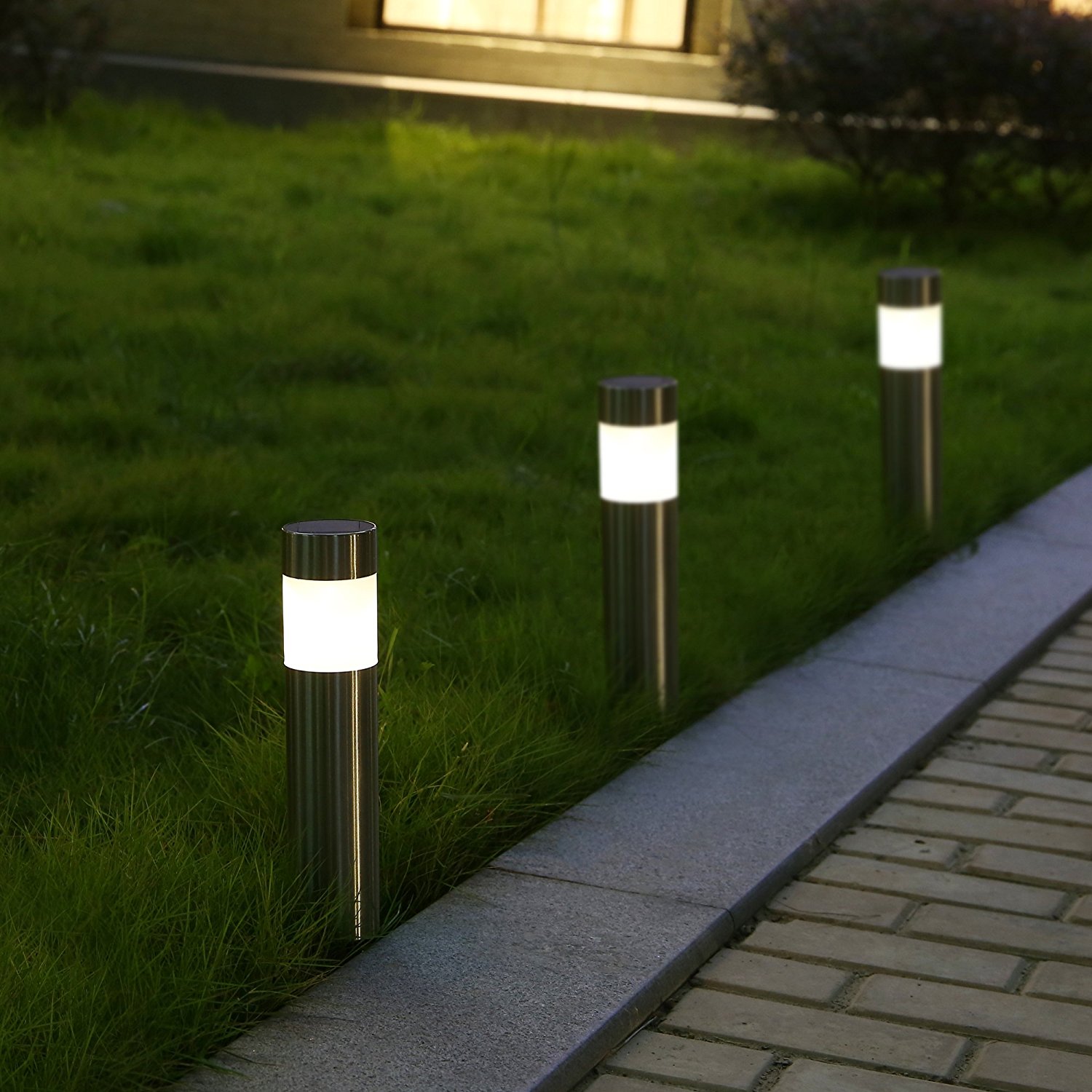 Led lawn lamp distance from the roadside setting